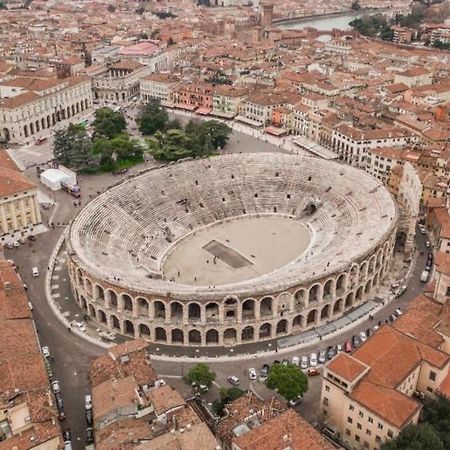 Graziosa Mansarda Centro Verona Exteriör bild